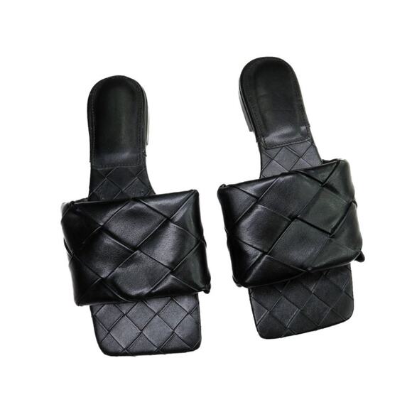 Cider Black Leather Woven Mules Slides Sandals Size 6 - Picture 1 of 5